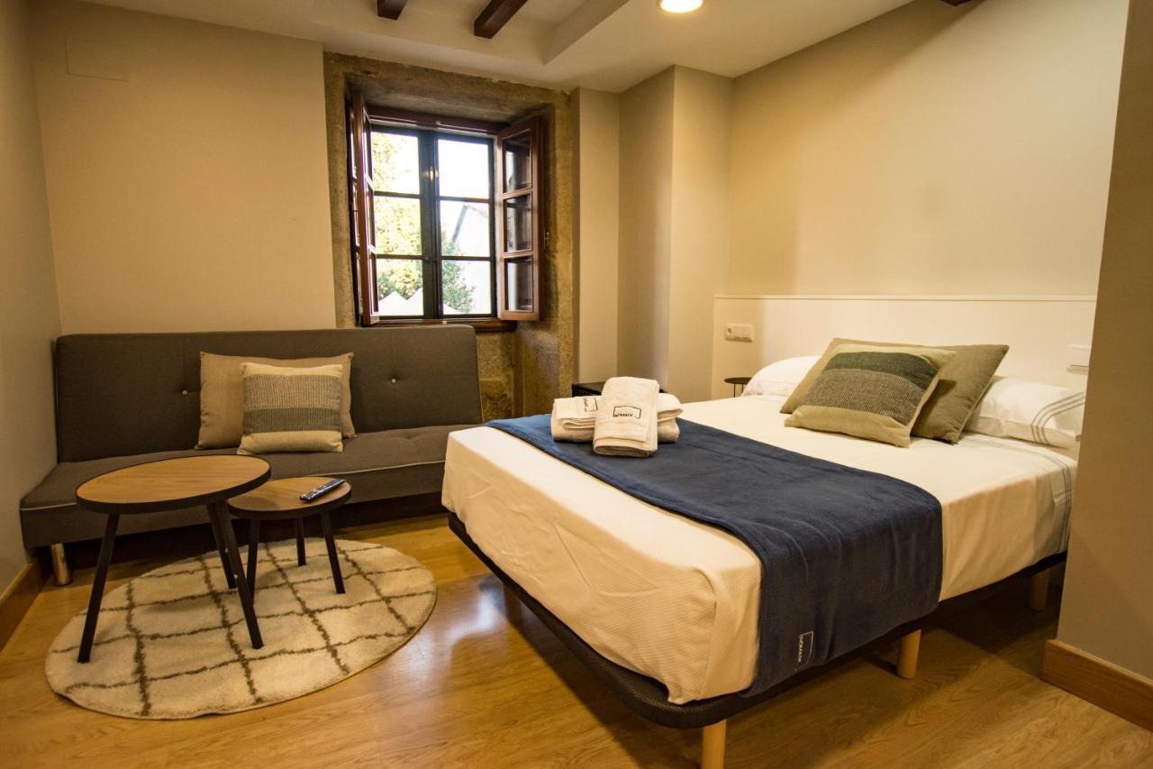 Hostal Nomade Santiago ซานติอาโก เด กอมโปสเตลา ภายนอก รูปภาพ