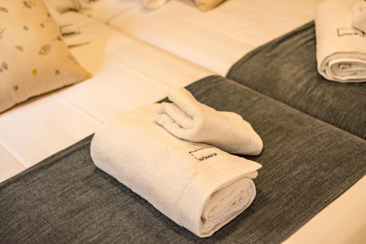 Hostal Nomade Santiago ซานติอาโก เด กอมโปสเตลา ภายนอก รูปภาพ
