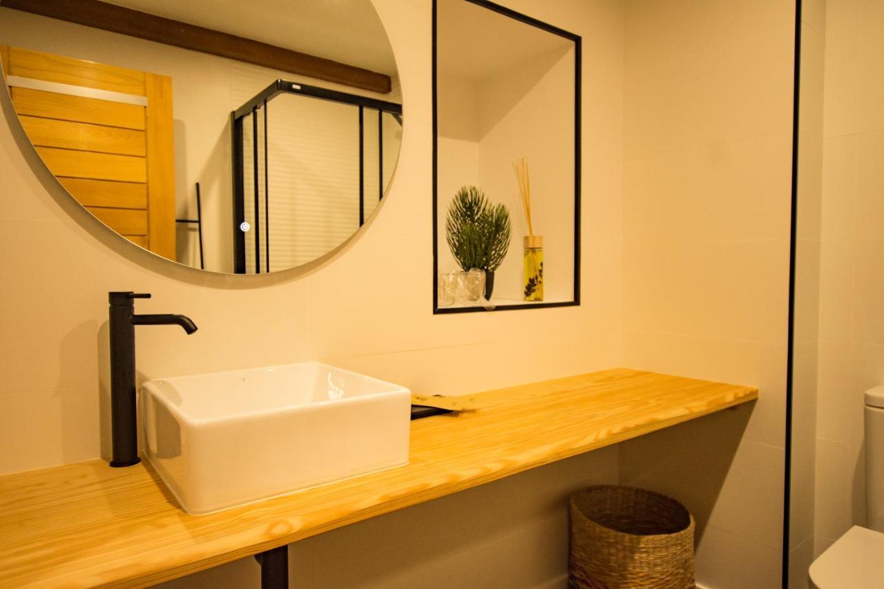 Hostal Nomade Santiago ซานติอาโก เด กอมโปสเตลา ภายนอก รูปภาพ