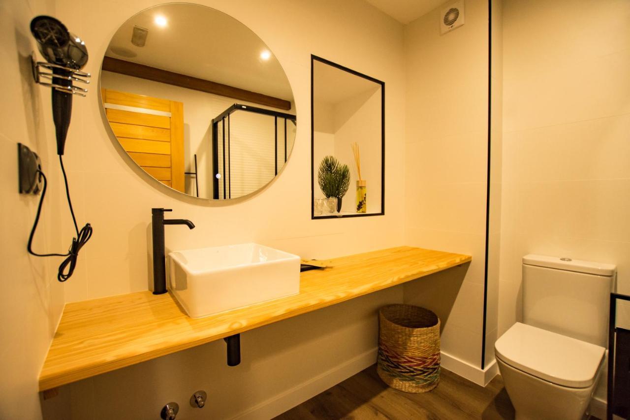 Hostal Nomade Santiago ซานติอาโก เด กอมโปสเตลา ภายนอก รูปภาพ