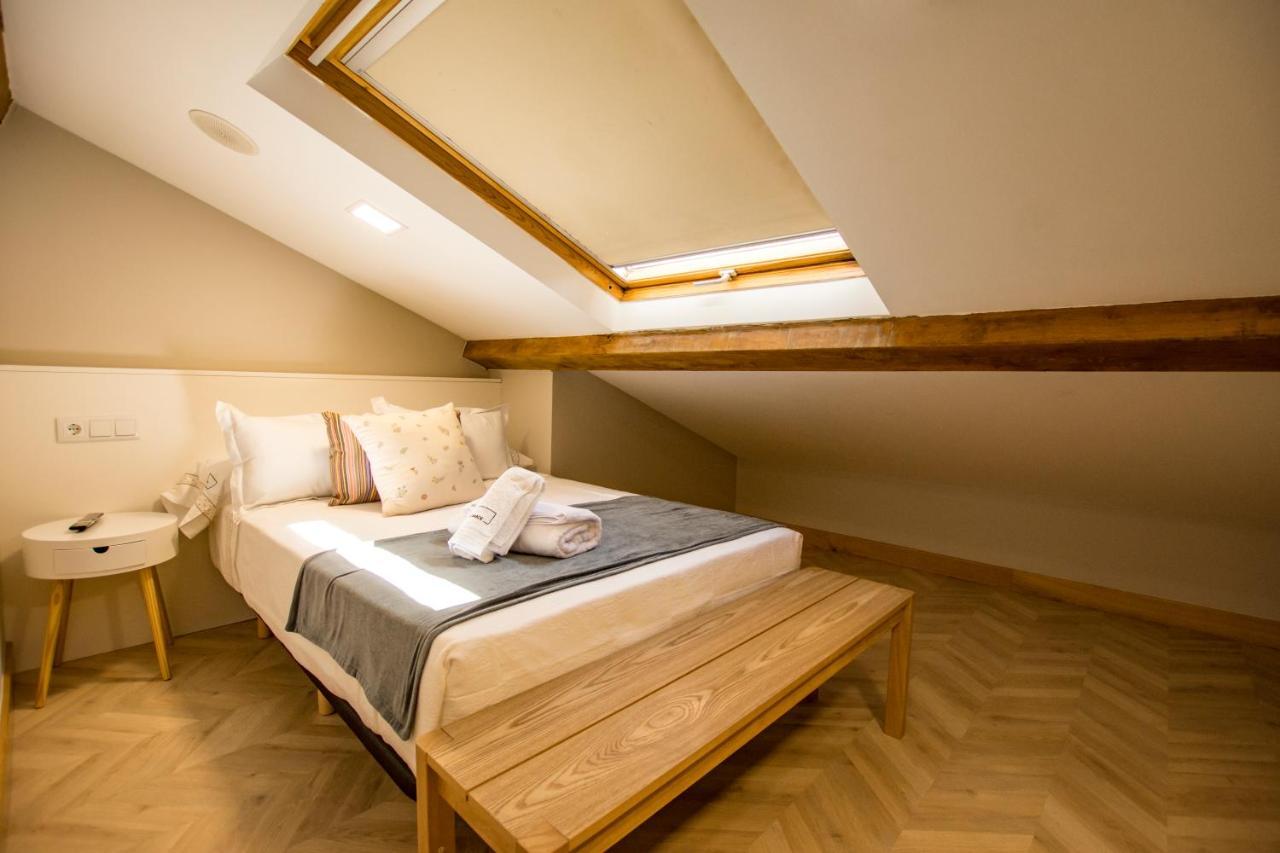 Hostal Nomade Santiago ซานติอาโก เด กอมโปสเตลา ภายนอก รูปภาพ