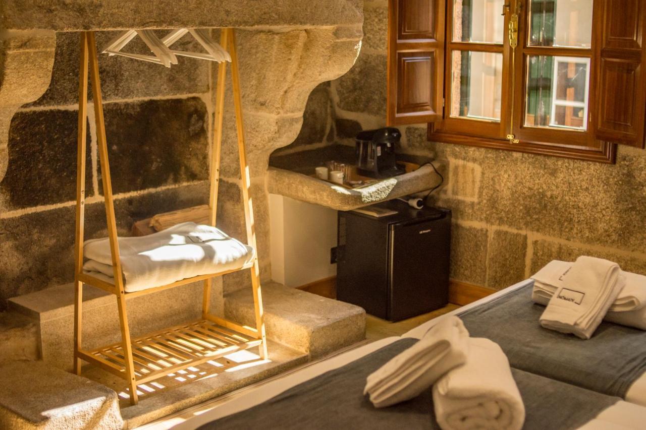 Hostal Nomade Santiago ซานติอาโก เด กอมโปสเตลา ภายนอก รูปภาพ