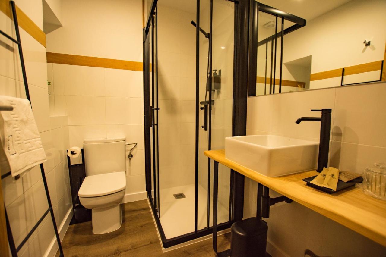 Hostal Nomade Santiago ซานติอาโก เด กอมโปสเตลา ภายนอก รูปภาพ