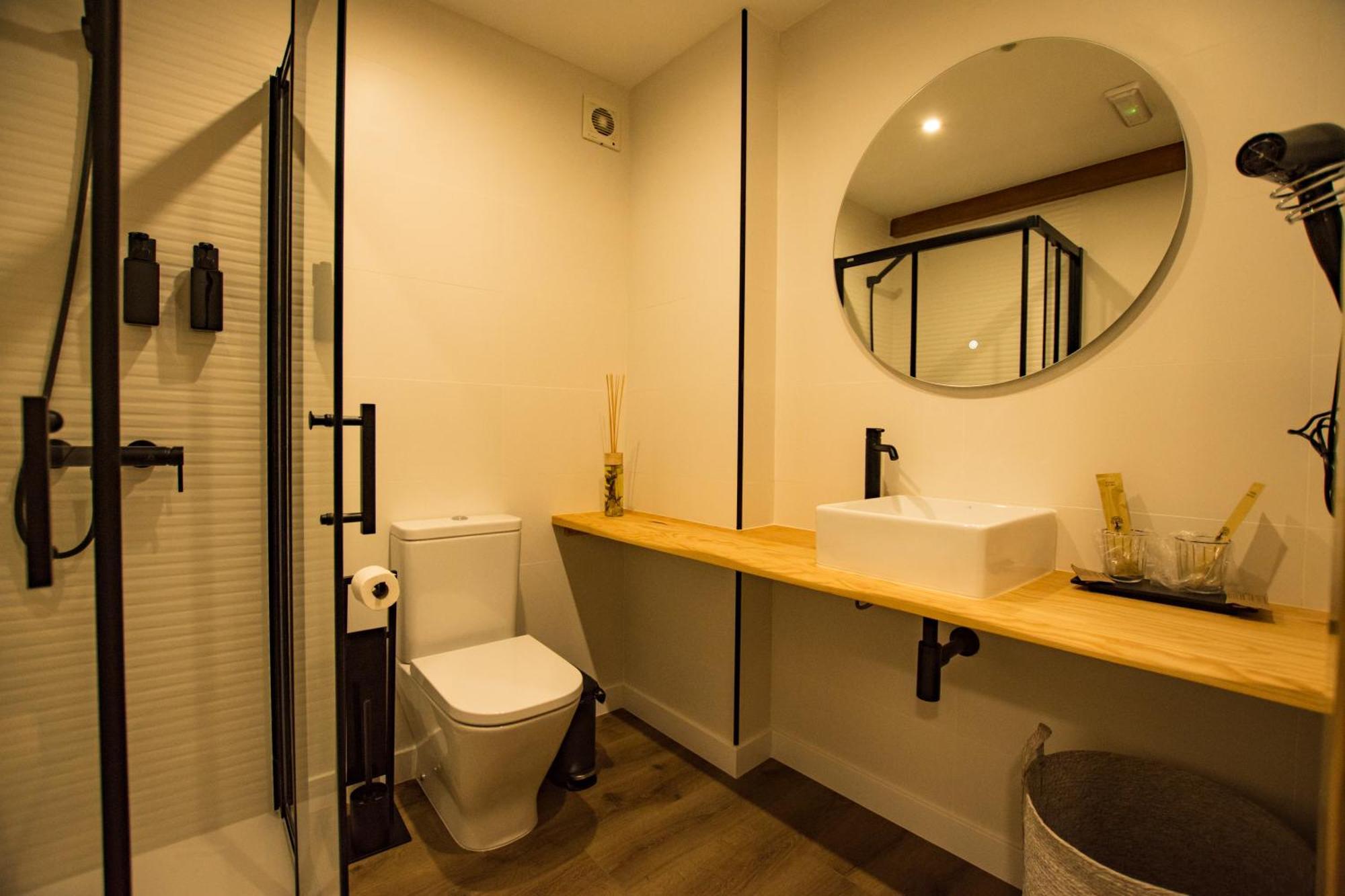 Hostal Nomade Santiago ซานติอาโก เด กอมโปสเตลา ภายนอก รูปภาพ